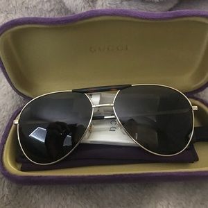 NWT Gucci aviator sunglasses Authenric